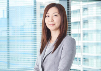 審査 松澤英子