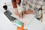 年金のみで生活できるのは5人に1人