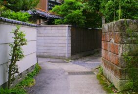 43条但し書き道路とは？申請の流れとローンへの影響を解説