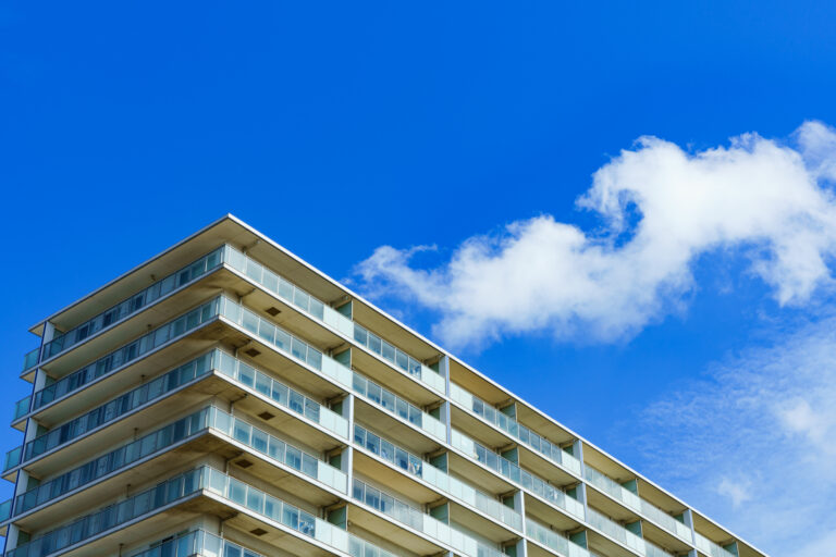築50年以上でも住める？マンションの購入を判断する方法