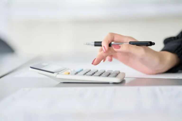 海外送金の手数料で損しないために知っておきたいこと